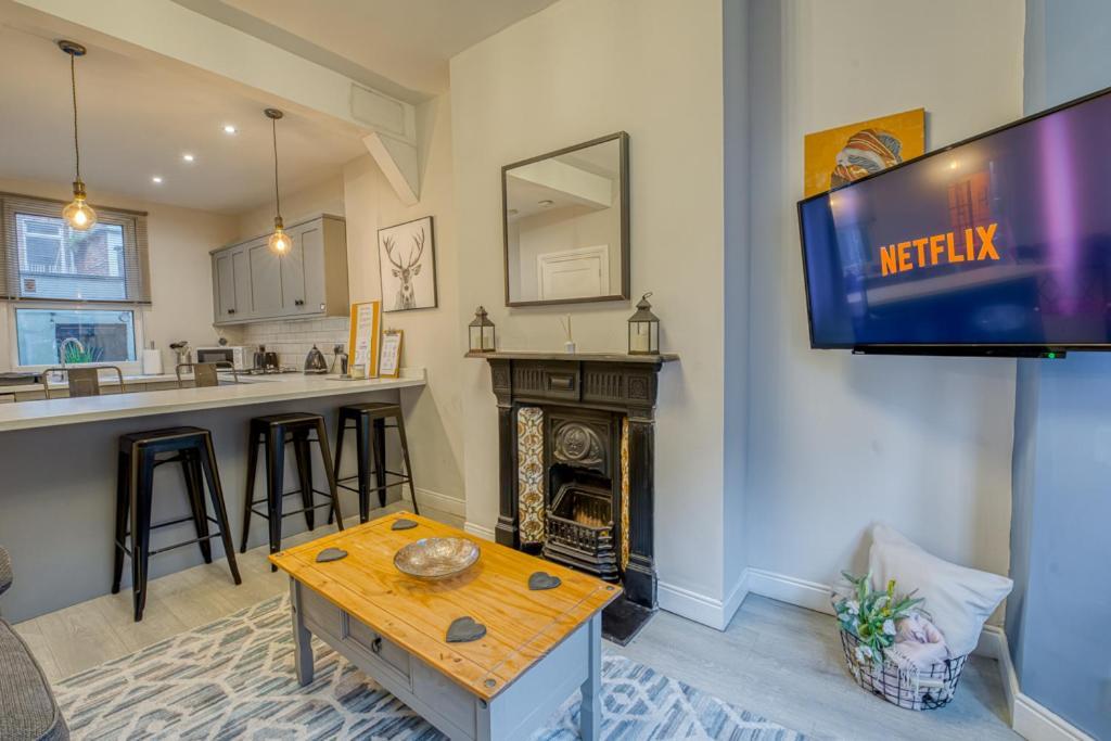 Charming City Home, Beside The Serene Ormeau Park Belfast Exterior photo
