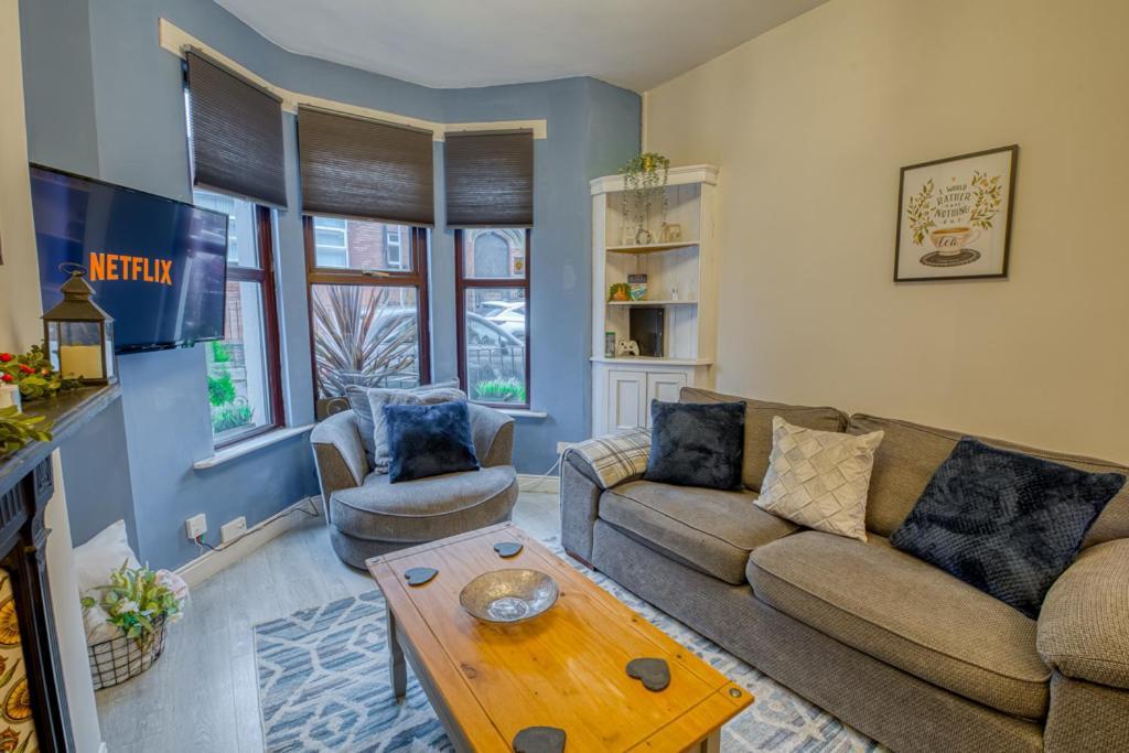 Charming City Home, Beside The Serene Ormeau Park Belfast Exterior photo